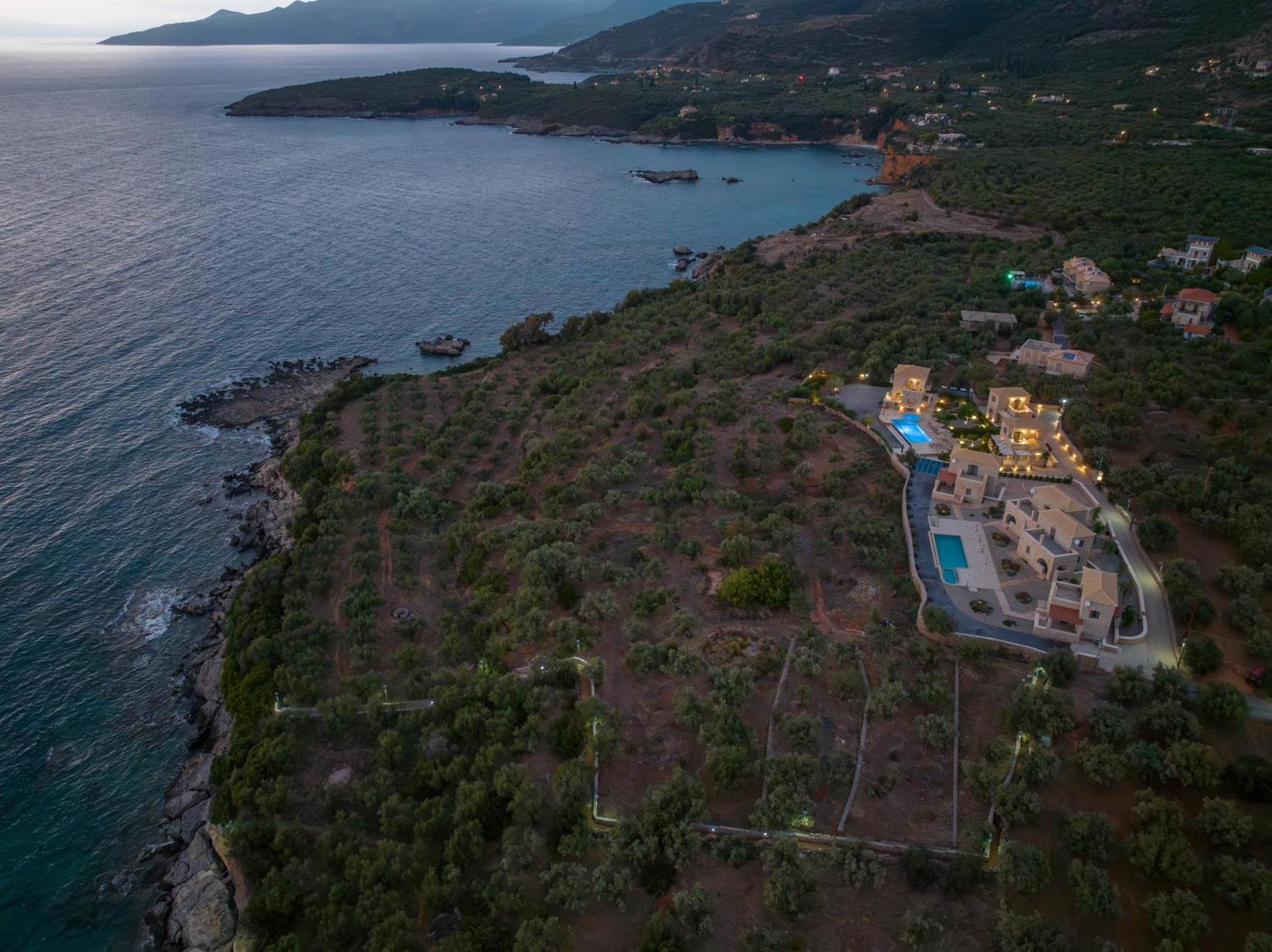 Mythos Villas 스투파 외부 사진