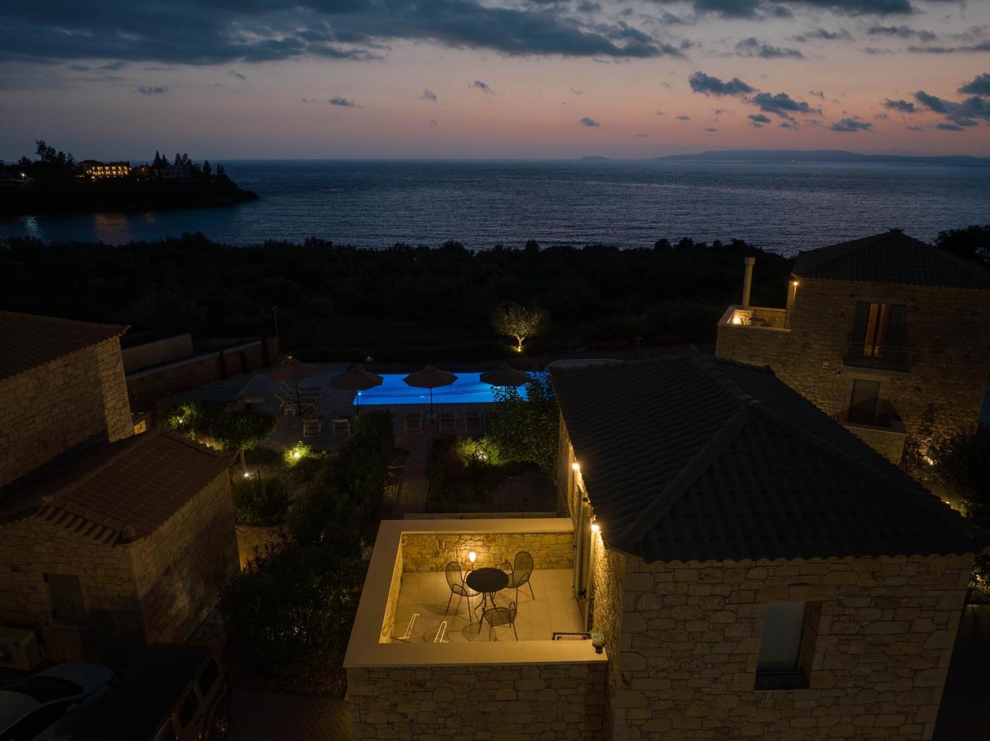 Mythos Villas 스투파 외부 사진